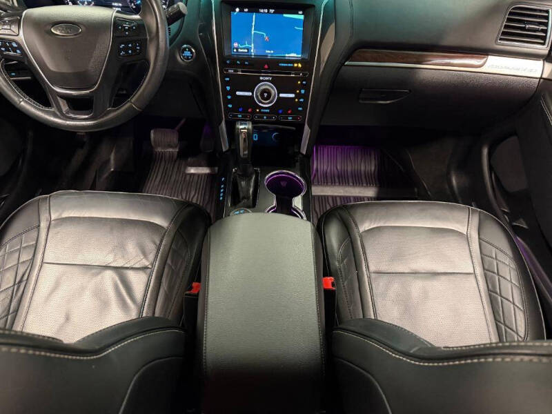 2017 Ford Explorer Platinum