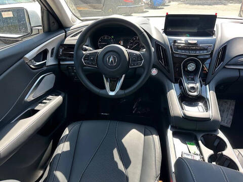 2025 Acura RDX SH-AWD w/Tech