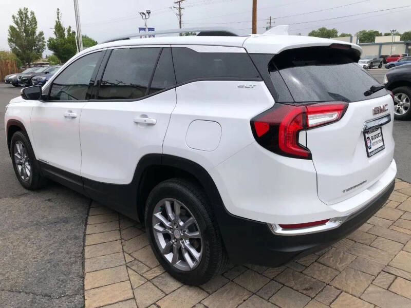 2024 GMC Terrain SLT