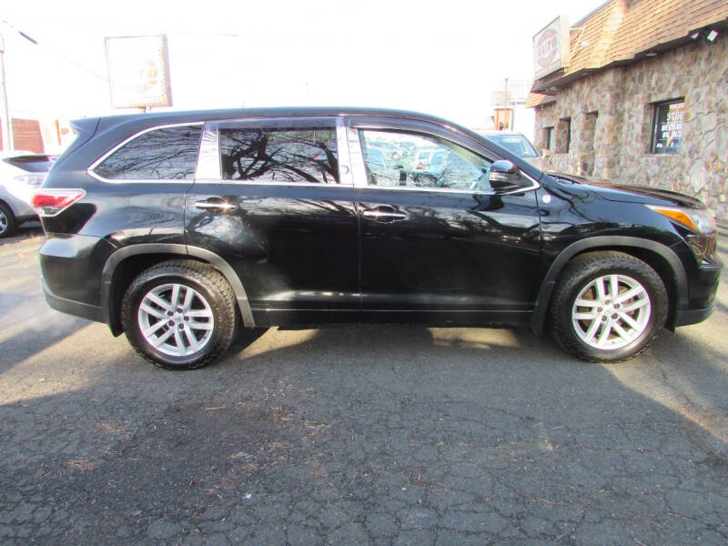 2015 Toyota Highlander for sale at Nutmeg Auto Wholesalers Inc in East Hartford CT