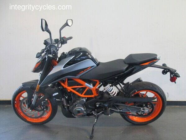 2021 KTM Duke