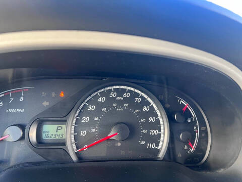 2013 Toyota Sienna LE 8-Passenger