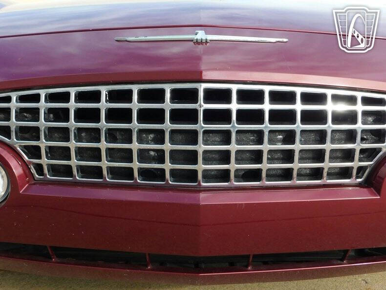 2004 Ford Thunderbird Deluxe