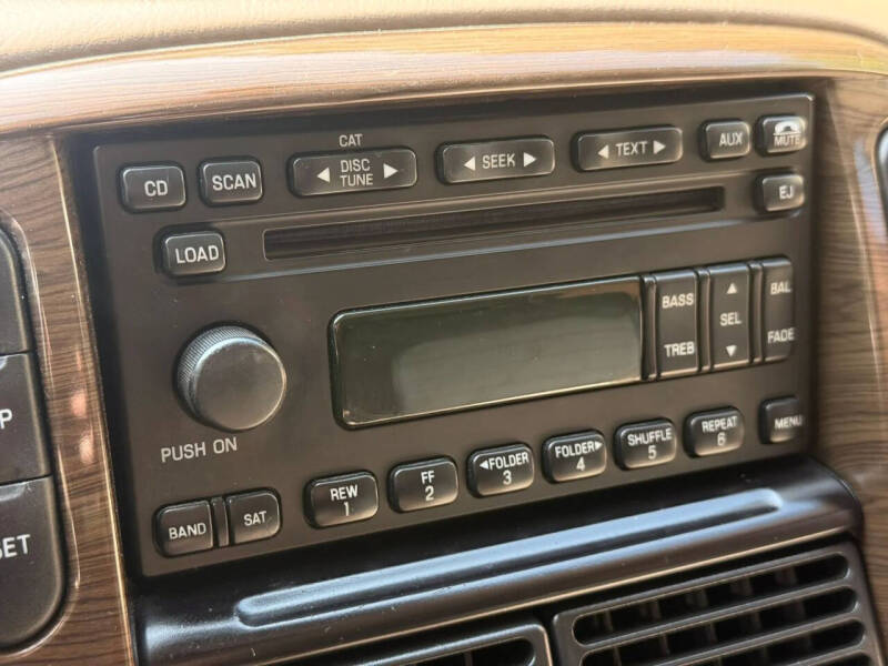 2005 Ford Explorer Eddie Bauer