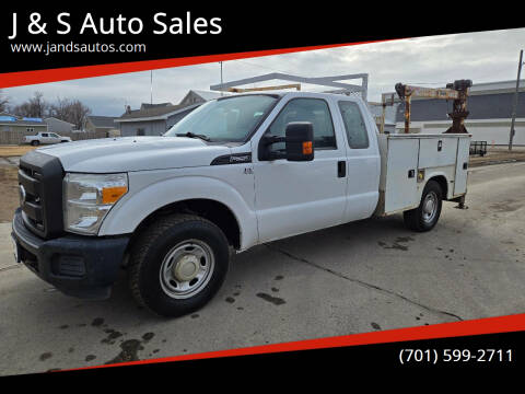 2014 Ford F-250 Super Duty for sale at J & S Auto Sales in Thompson ND