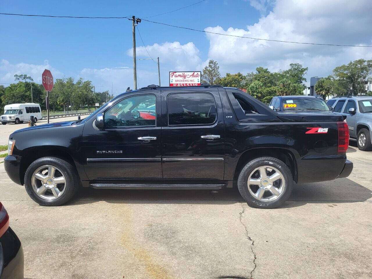 2012 Chevrolet Avalanche for sale at FAMILY AUTO BROKERS in Longwood, FL