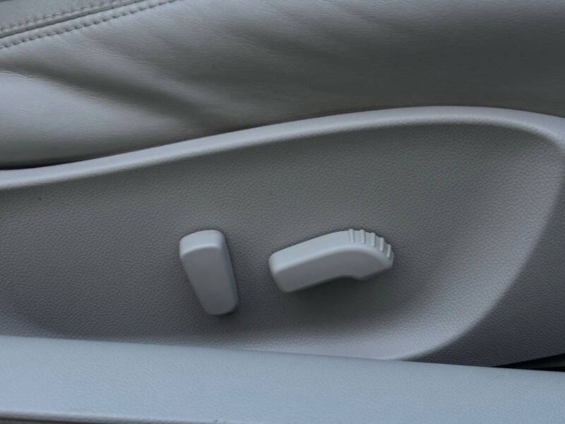 2012 Infiniti G37 Coupe x