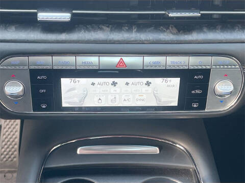 2024 Genesis G90 3.5T e-Supercharger