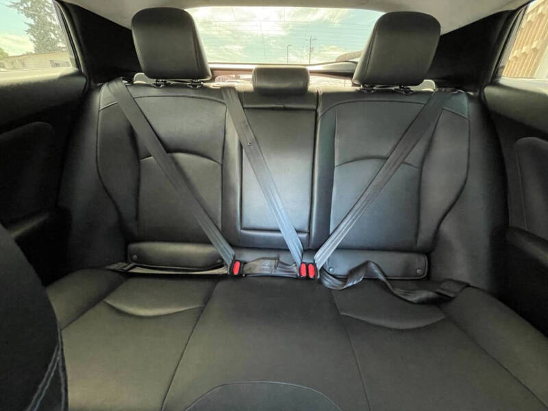 2017 Toyota Prius Four Touring