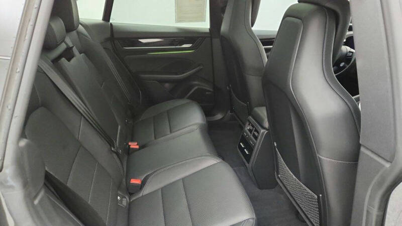 2025 Porsche Macan Electric