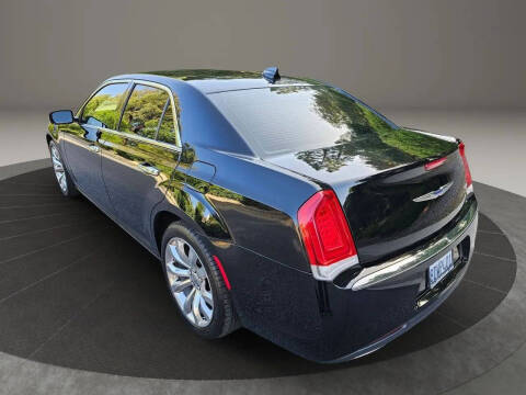 2018 Chrysler 300 Limited