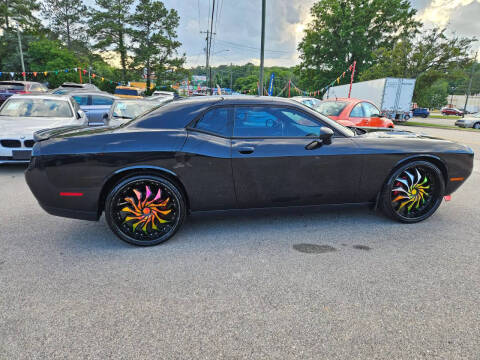 2015 Dodge Challenger SXT Plus