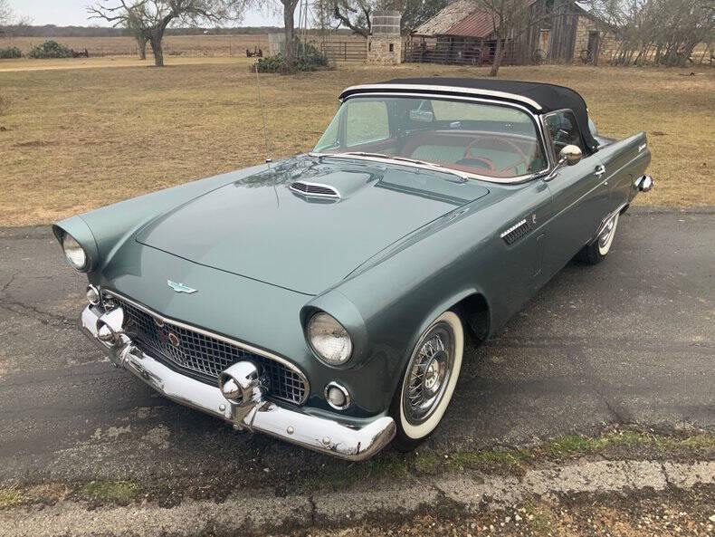 1956 Ford Thunderbird
