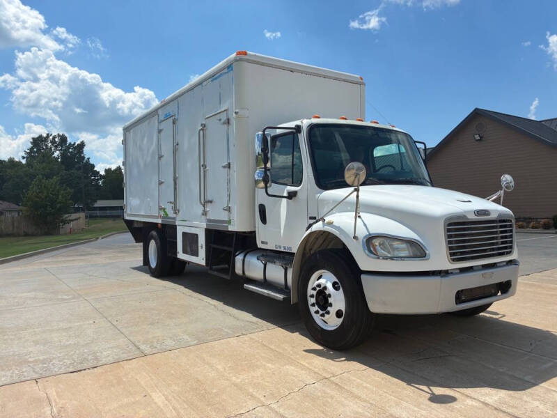 2007 Freightliner M2 106