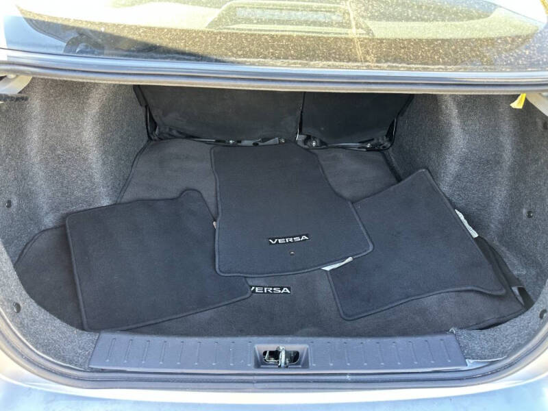 2020 Nissan Versa SV