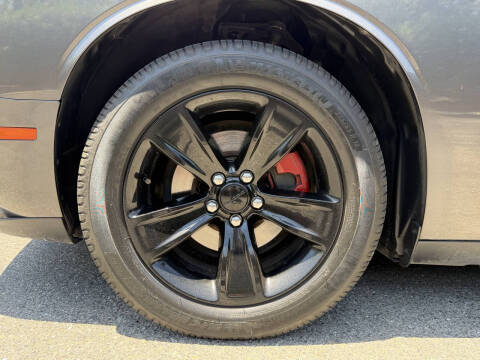 2018 Dodge Challenger SXT