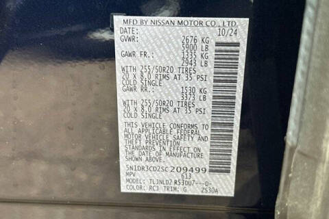 2025 Nissan Pathfinder SL