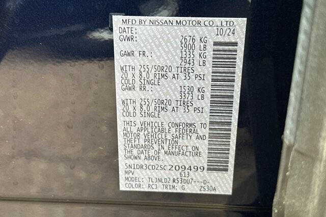 2025 Nissan Pathfinder SL