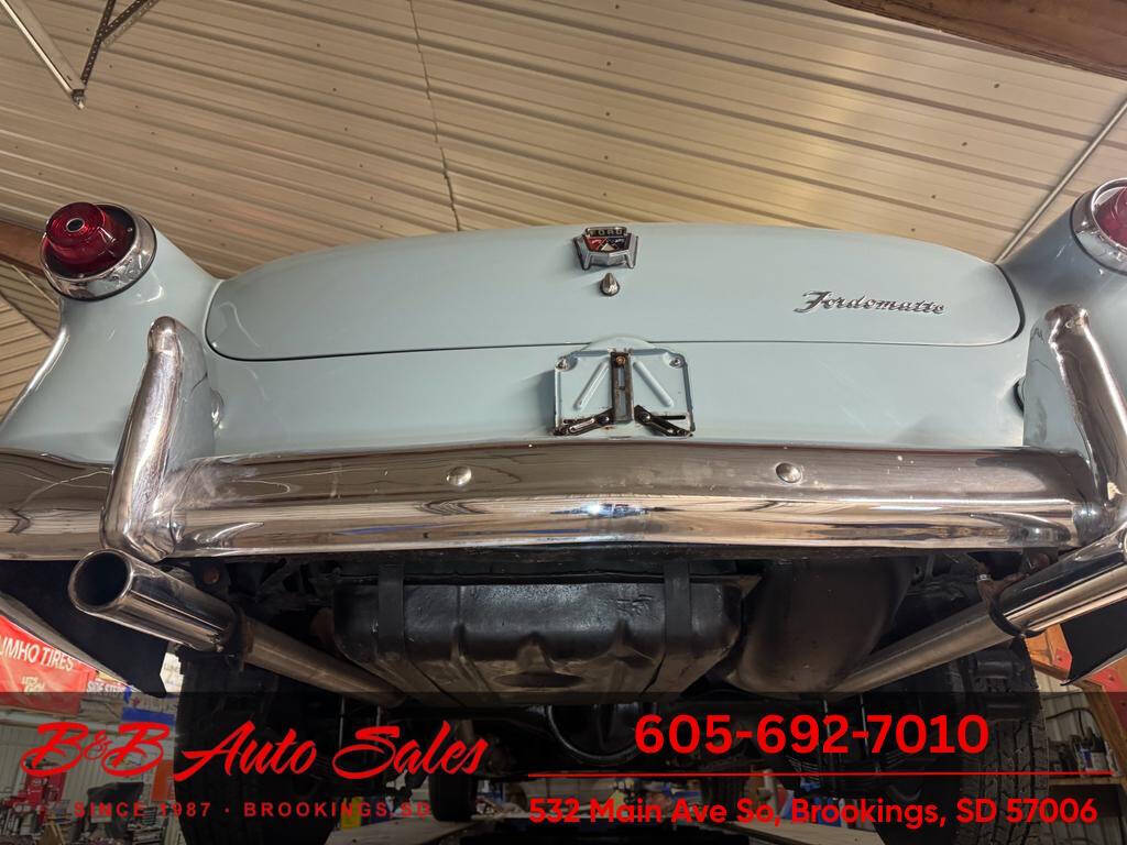 1952 Ford Crestline 149