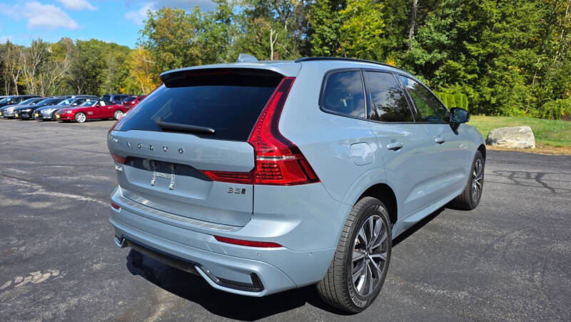 2023 Volvo XC60 B5 Plus Dark Theme
