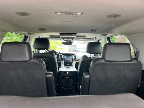 2016 Cadillac Escalade Luxury Collection