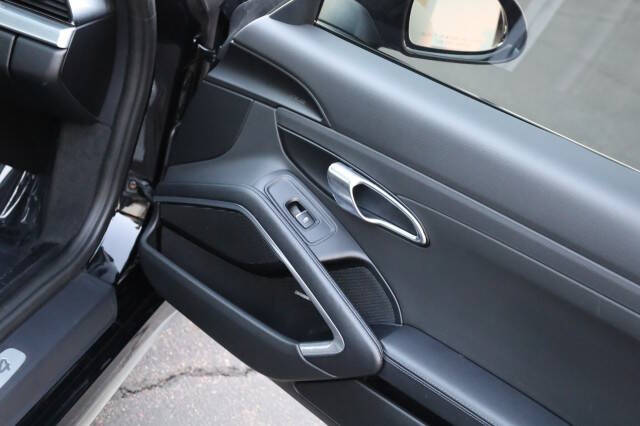 2017 Porsche 911 Carrera 4