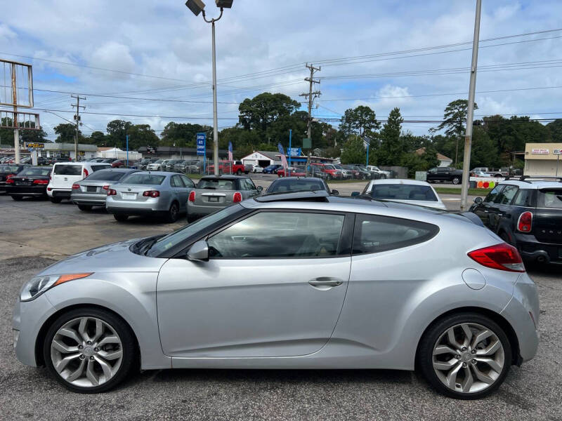 2012 Hyundai Veloster Base photo 5