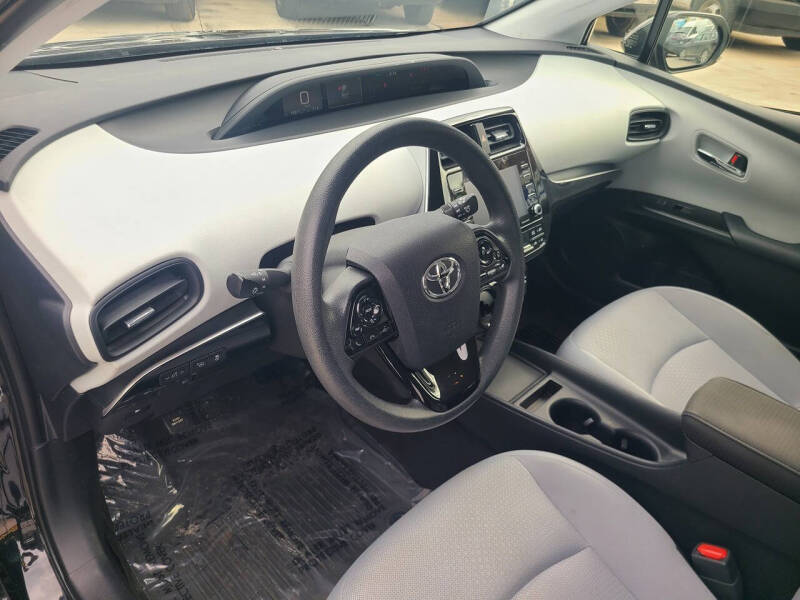 2022 Toyota Prius L Eco