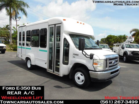 2013 Ford E-350