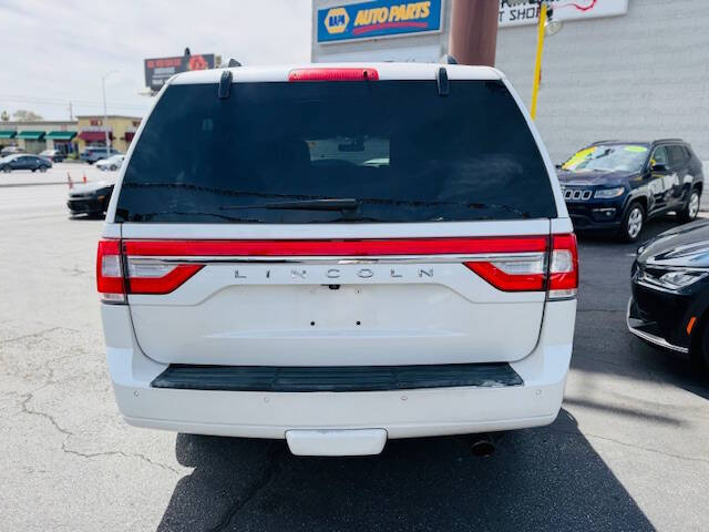 2016 Lincoln Navigator Select