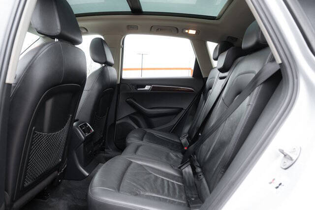 2012 Audi Q5 3.2 quattro Premium Plus