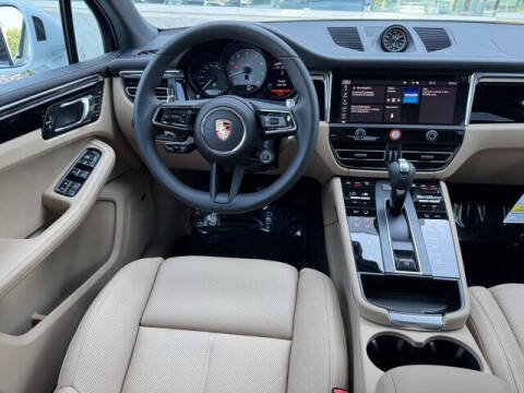 2025 Porsche Macan S