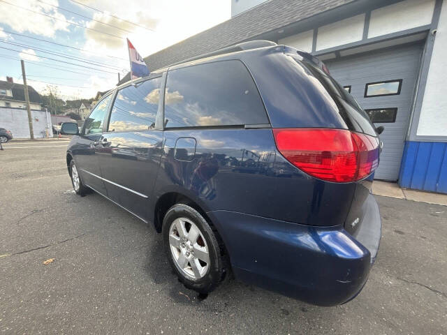 2004 Toyota Sienna for sale at Meriden Motors LLC in Meriden, CT