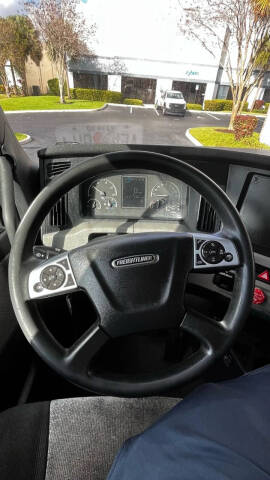 2020 Freightliner Cascadia