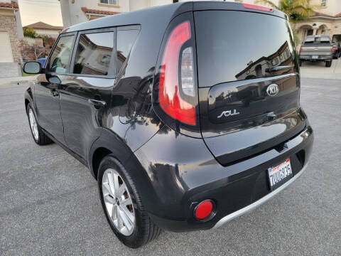 2017 Kia Soul +
