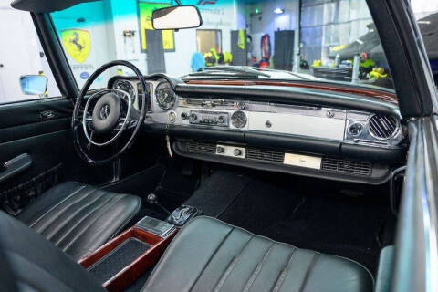 1970 Mercedes-Benz 280-Class