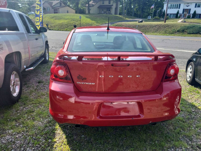 2013 Dodge Avenger SE photo 4