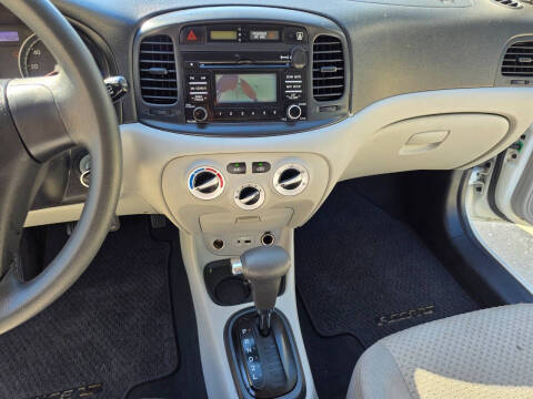2010 Hyundai Accent GS