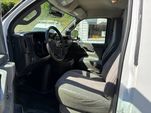 2017 Chevrolet Express 2500