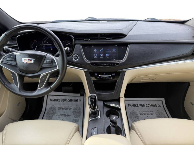 2017 Cadillac XT5