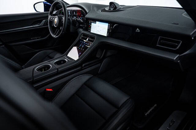 2025 Porsche Taycan 4S