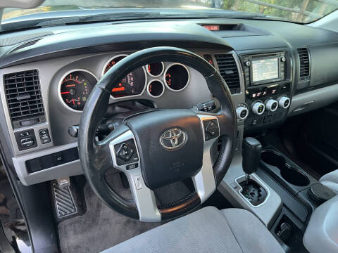 2017 Toyota Sequoia SR5