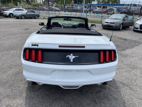 2016 Ford Mustang V6