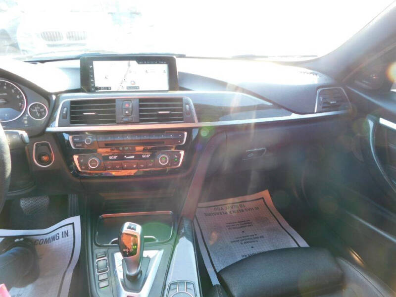 2017 BMW 3 Series 330e iPerformance