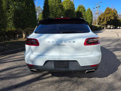 2017 Porsche Macan