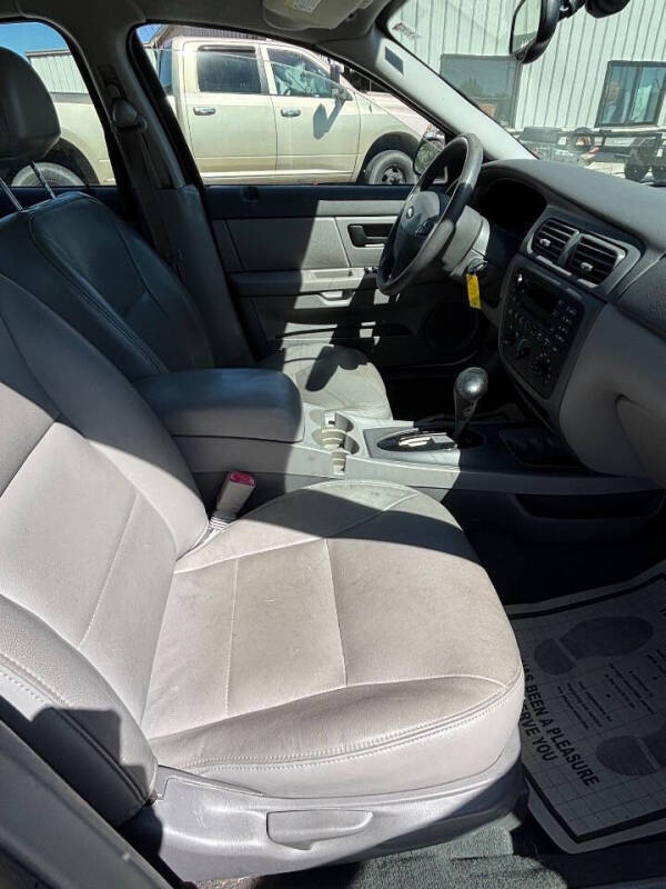 2003 Ford Taurus SES