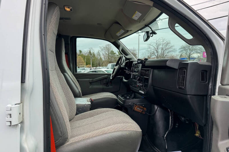 2018 Chevrolet Express 2500