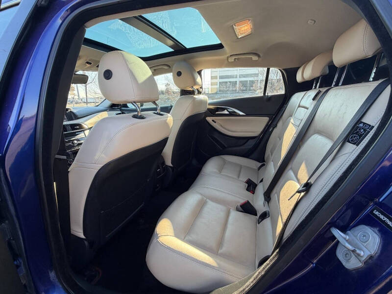 2017 Infiniti QX30 Premium