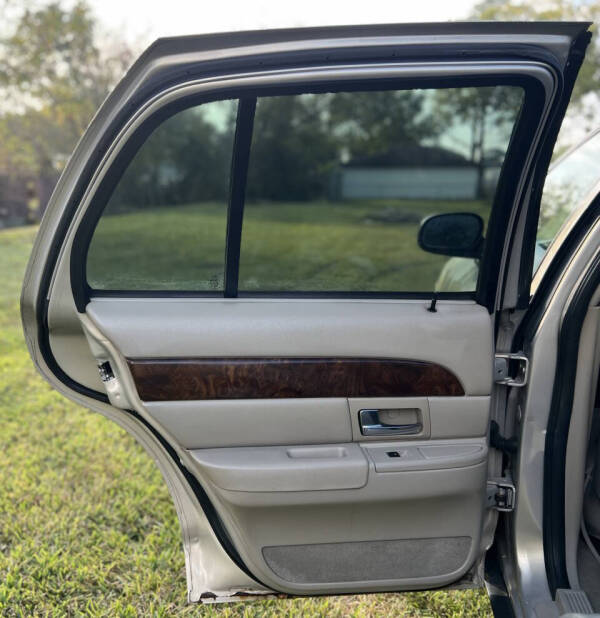 2009 Mercury Grand Marquis LS