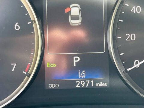 2024 Lexus IS 350 F SPORT Design